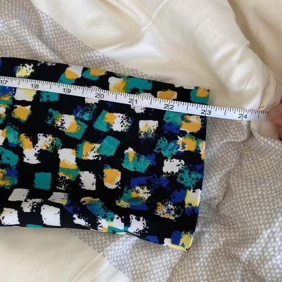 🌸Geometric print zip front Jacket by Molly & Maxx size small - Picture 9 of 9